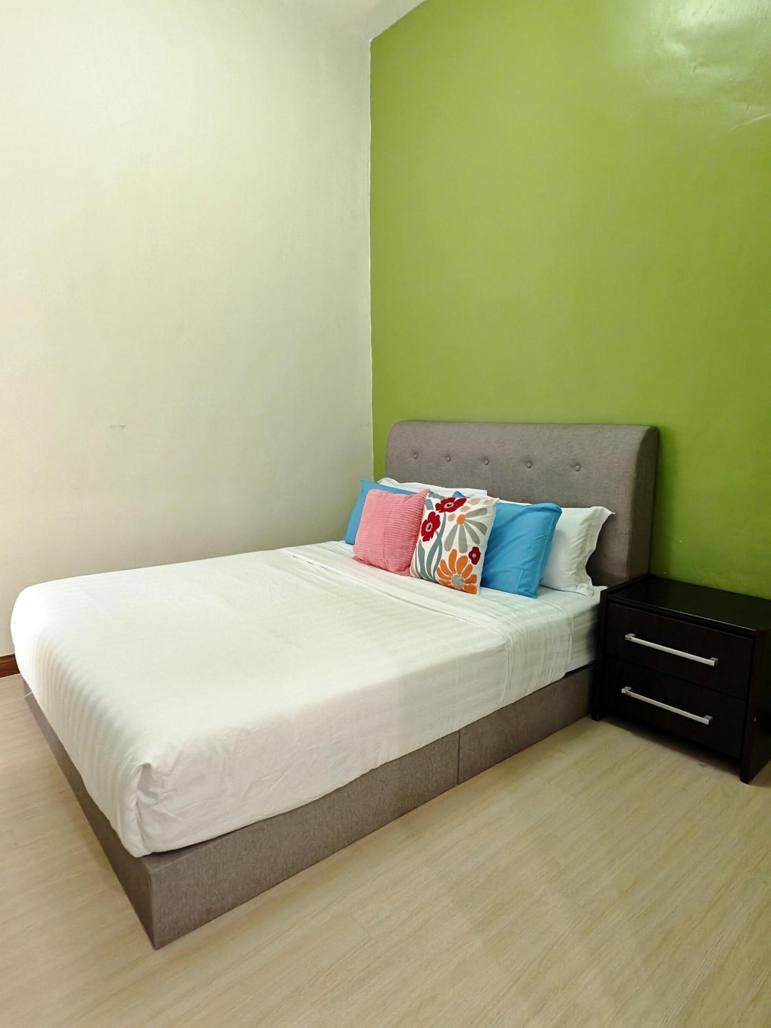 W13 Atgoldenhills Nightmarket Wifi 4R 브린창 외부 사진